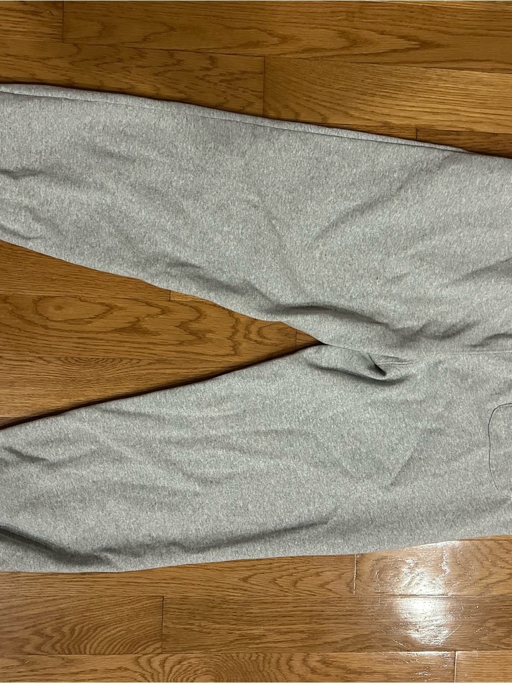 Supreme Men’s Grey Logo Sweatpants - Picture 3 of 4